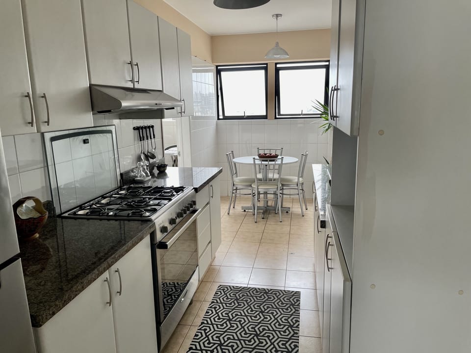 Eat-in kitchen