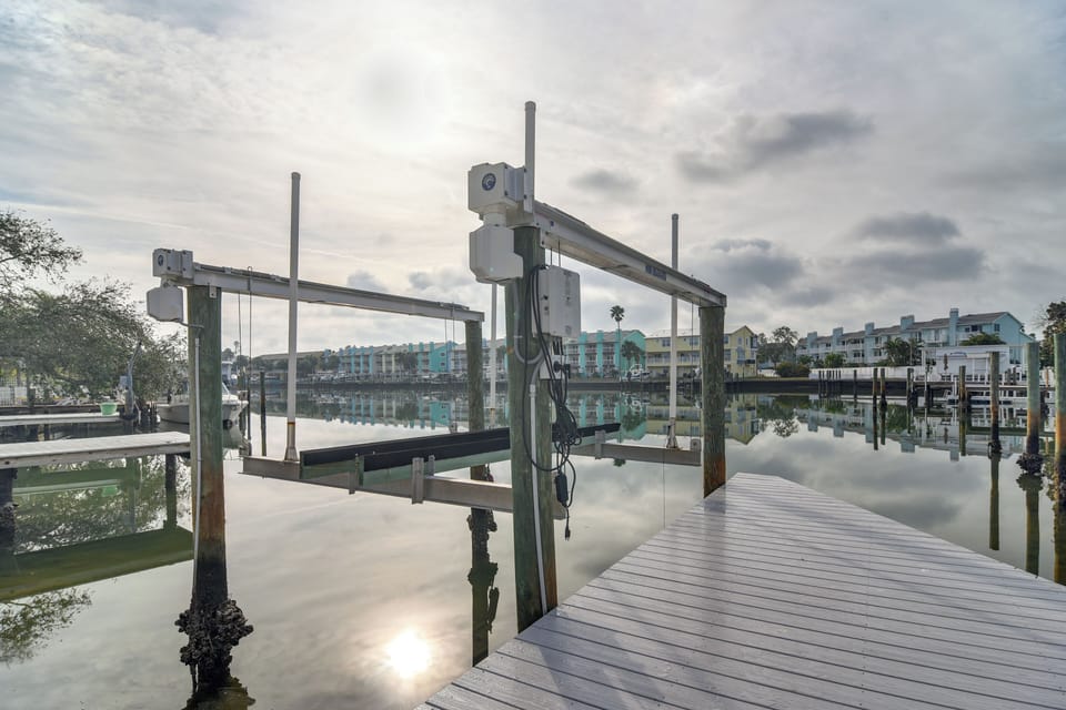 Private Swimming Dock | Boat Lift Not Available | Canal Access