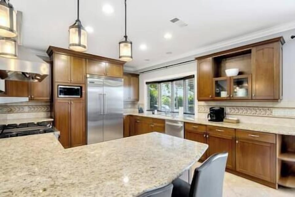 24599487 a6fc 4eba 9d3b 337607271d0e