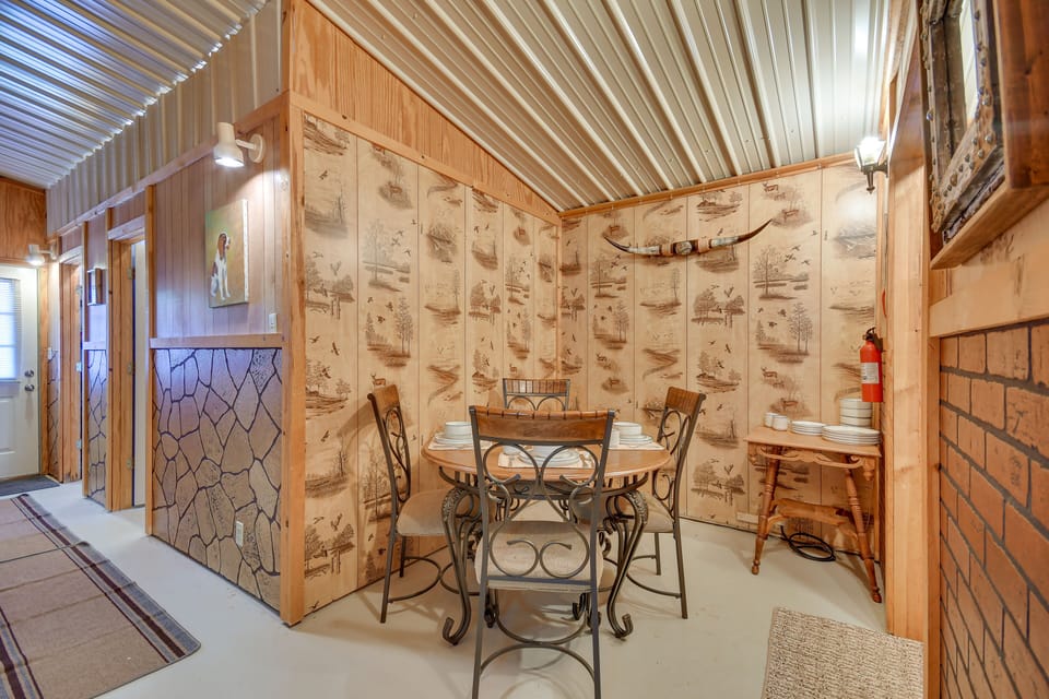 Dining Room | Dishware & Flatware | Trash Bags & Paper Towels