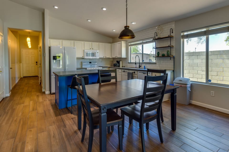 Dining Area | Dishware/Flatware Provided | Laptop Friendly