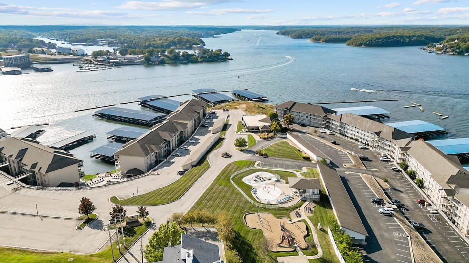 Lands End Community Overview