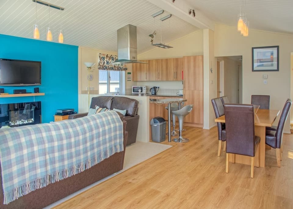 Cliffhanger Lodge 2