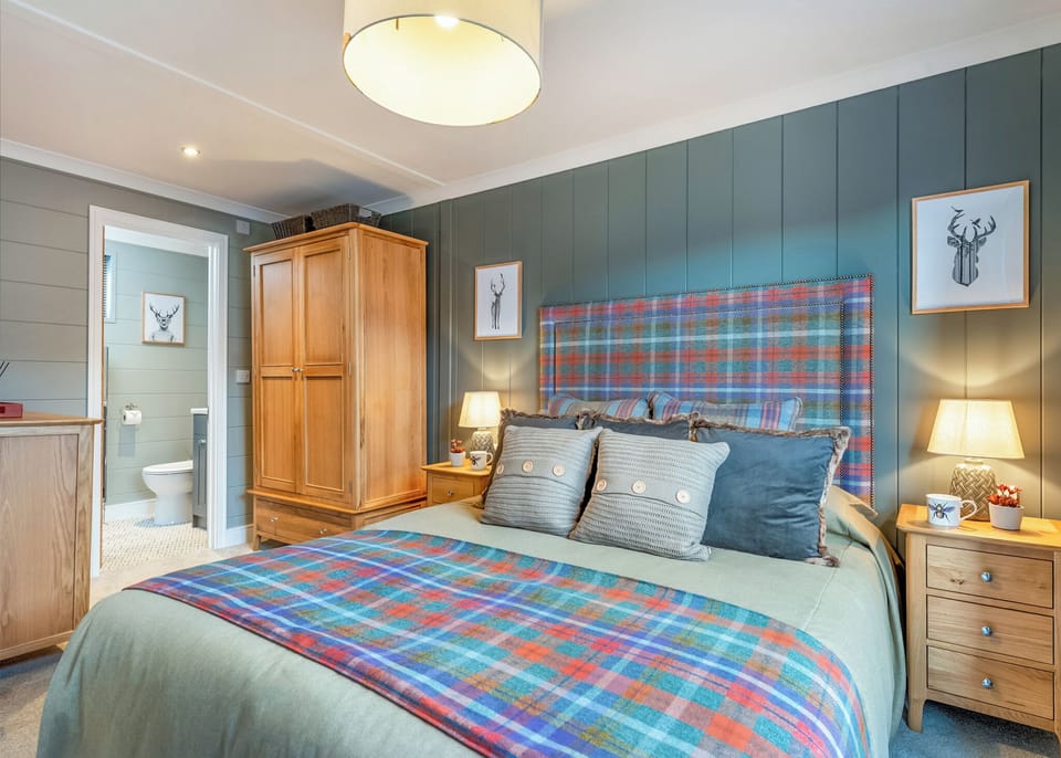 Bedroom, Bed, House