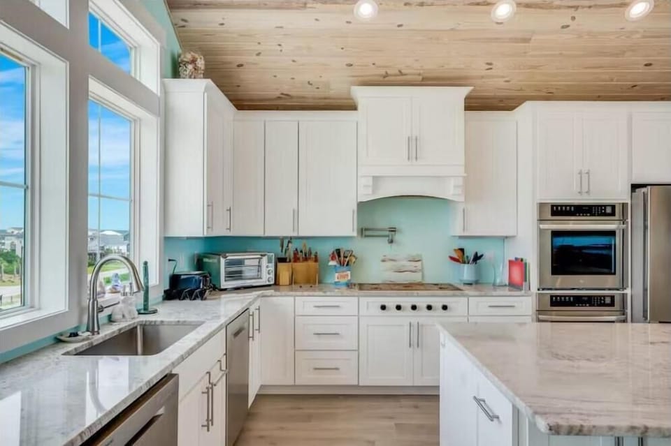 Kitchen II
