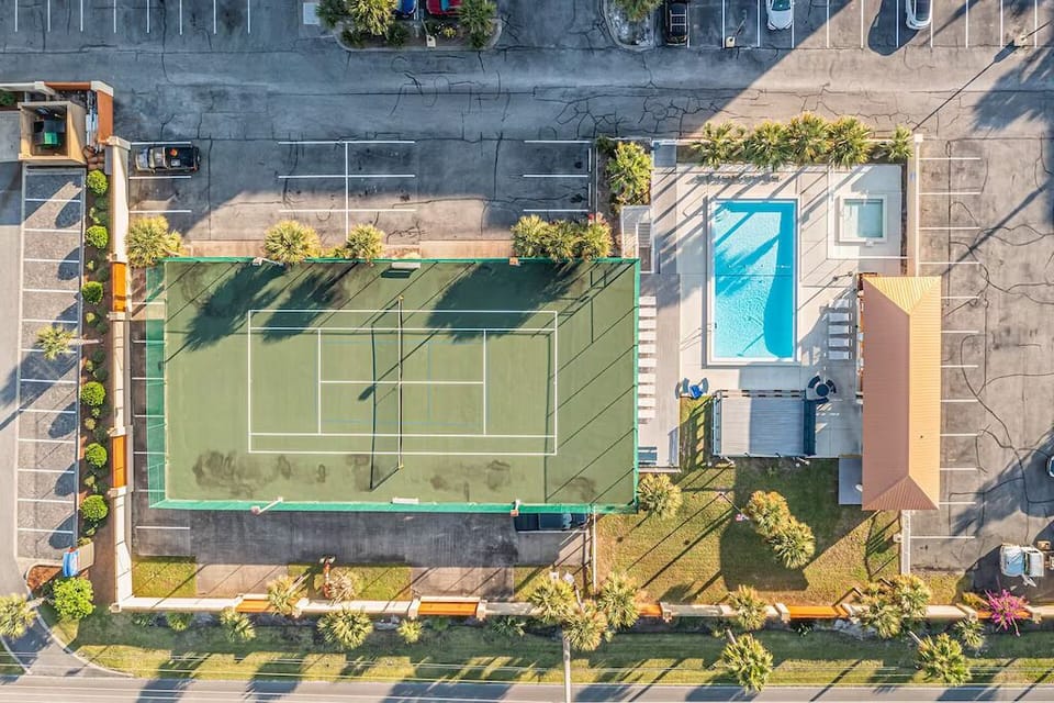 Surf Dweller Tennis Court - Tennis & pickle ball next to the gated pool & gated kiddie pool & gazebo