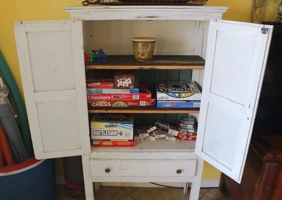 Surf Dweller #111 Games - Games & puzzles cabinet