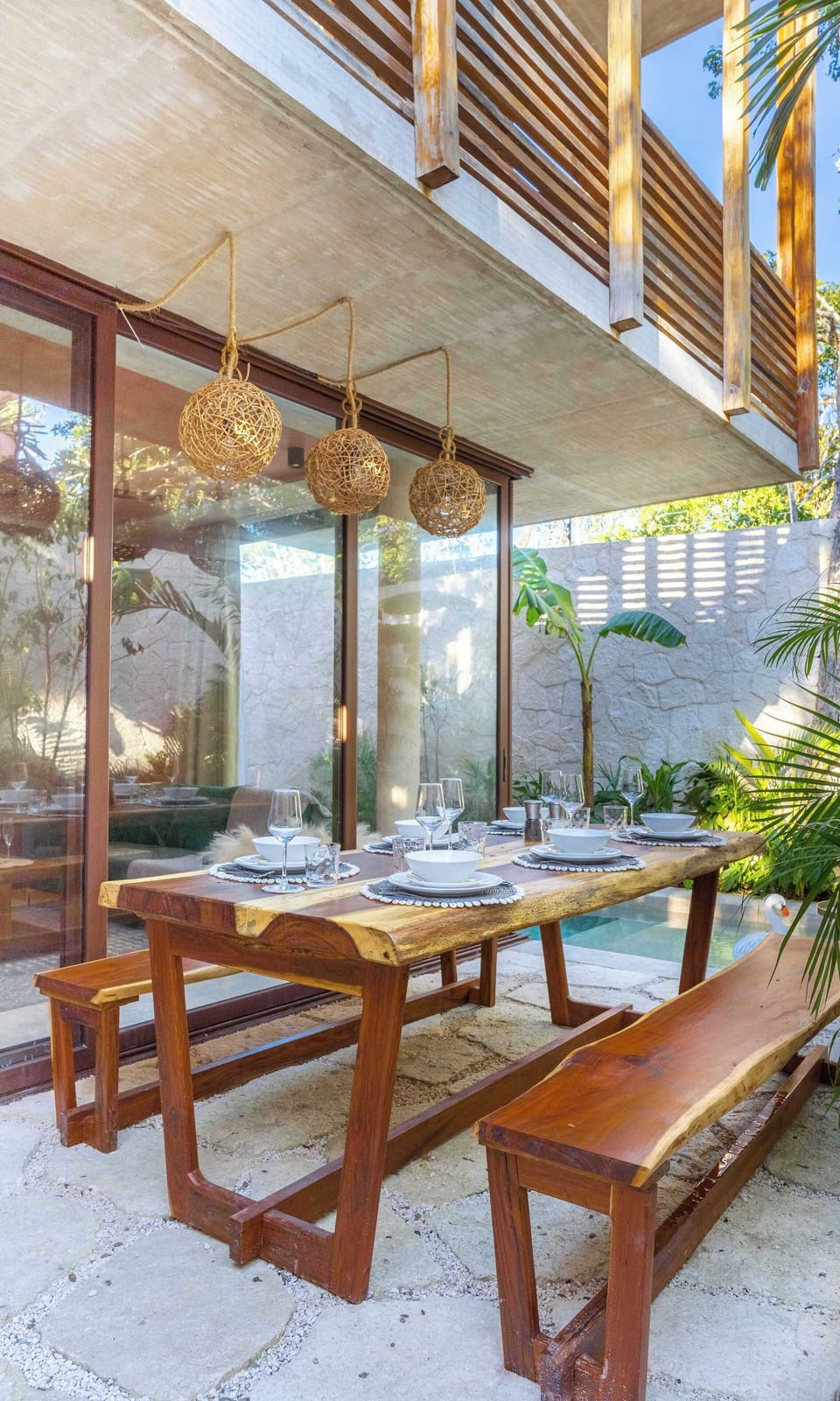 Outdoor dining