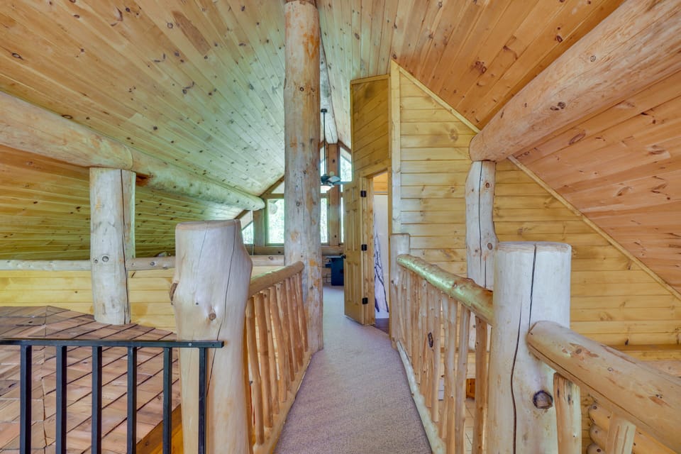 Loft/Game Room | Twin Bunk Bed