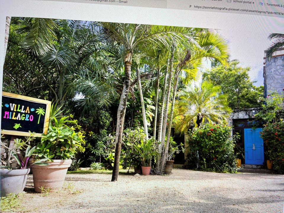 Front View of our Villa and guesthouse