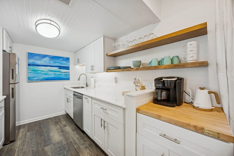 Coffee Enthusiasts Enjoy the Best of Both Worlds - Coffee Station with Drip and K-cup Combo Machine, ensuring your Perfect Cup Every Time