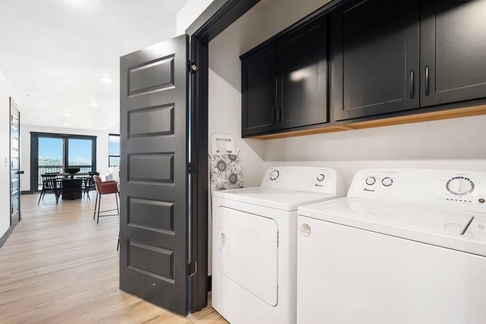 Full size laundry and detergent are available down stairs