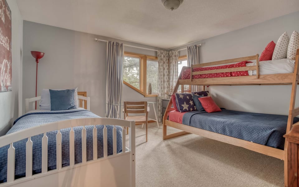 Bedroom 3 with Twin Bed and Trundle