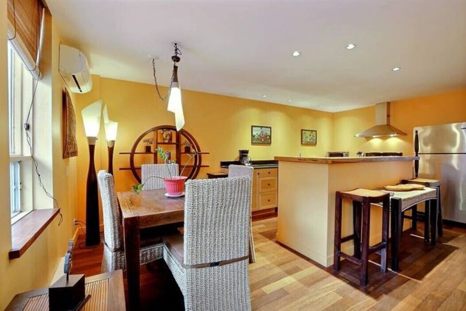 Dining area, bar and kitchen