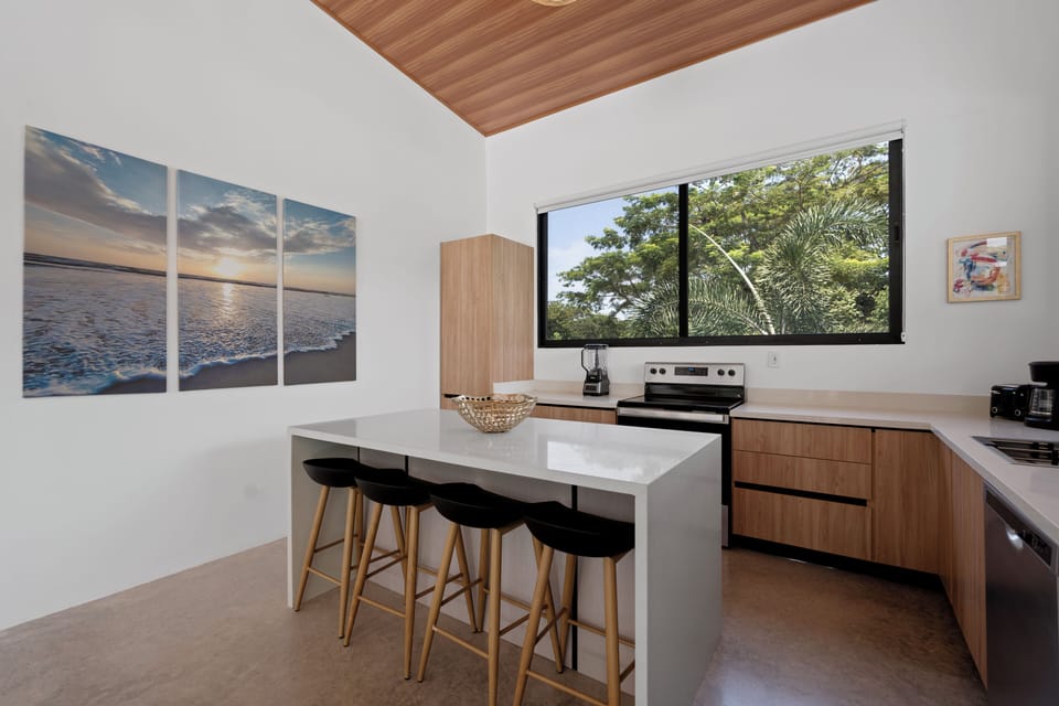 Each apartment has a fully equipped kitchen with toaster, microwave, blender etc