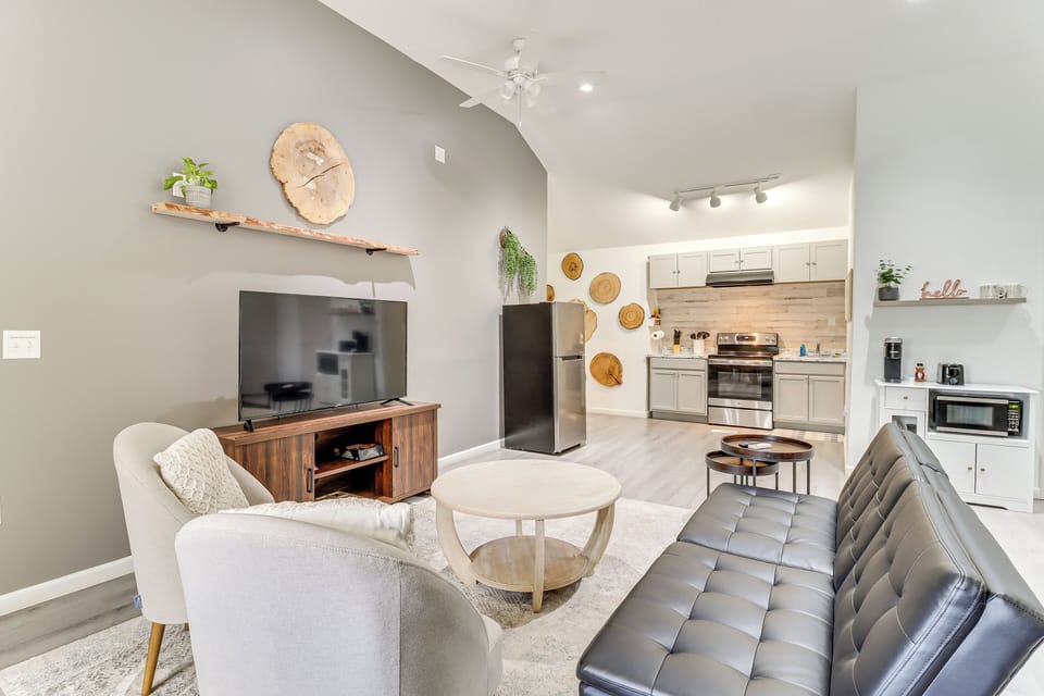 Lansford Vacation Rental | 1BR | 1BA | 1,300 Sq Ft | 1 Step Required to Enter