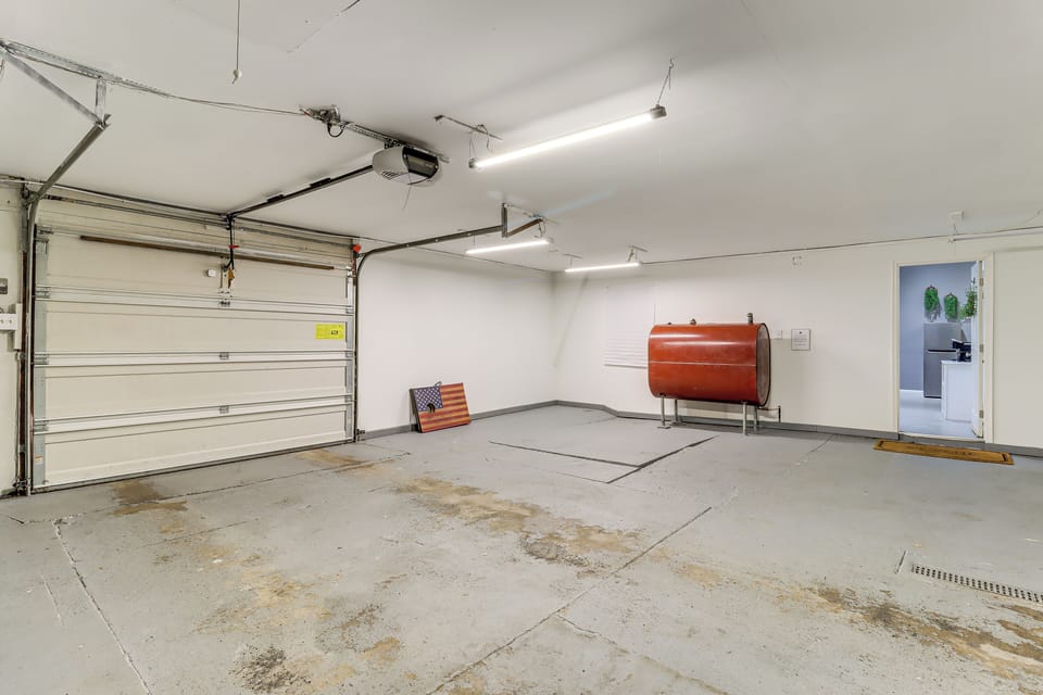 Parking | Garage (2 Vehicles) | Driveway (4 Vehicles) | Covered (4 Vehicles)