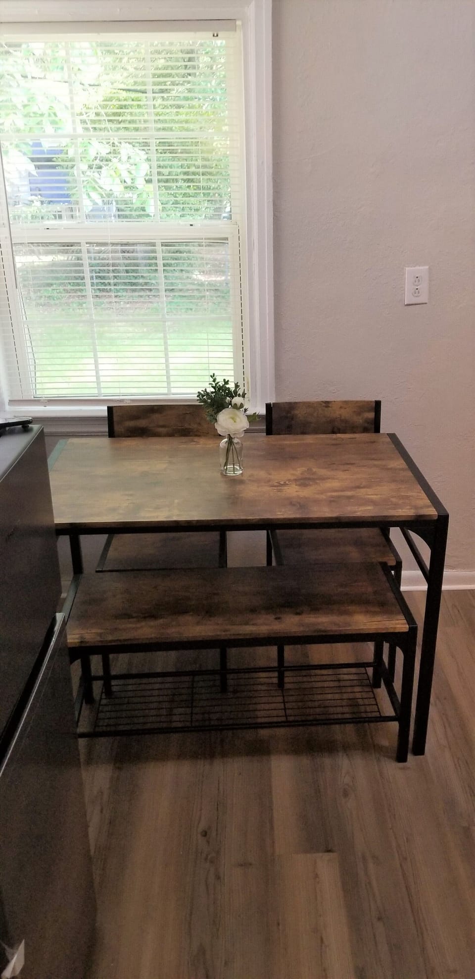 Cozy Dining