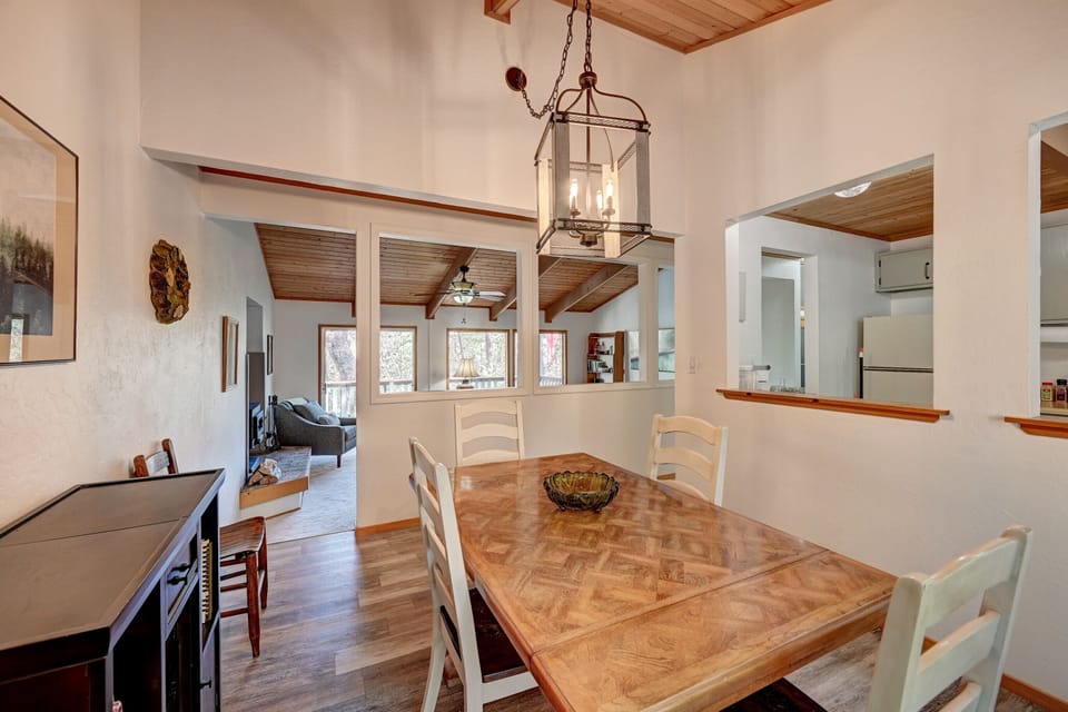 dine indoors around a table comfortable for 6
