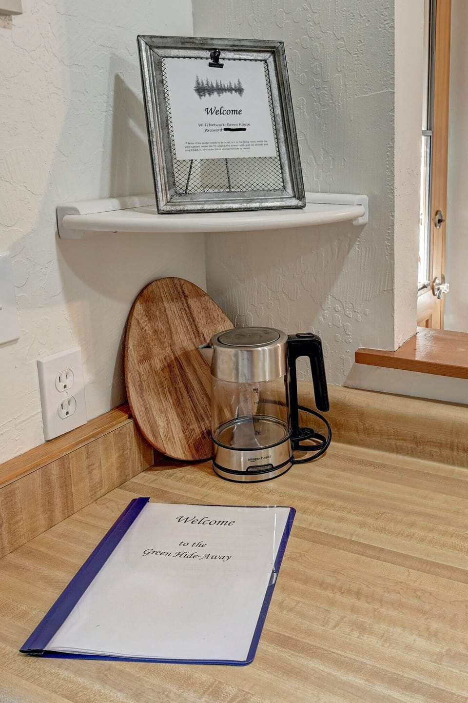 a kettle for quick teas or soups