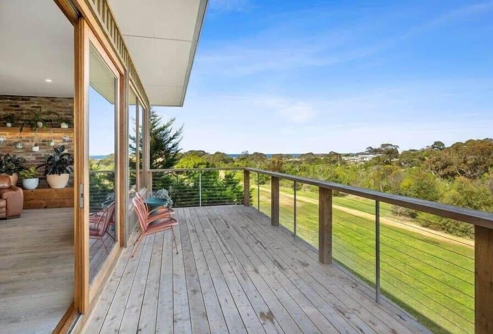 Located in a quiet neighbourhood with direct access to the Deep Creek Reserve