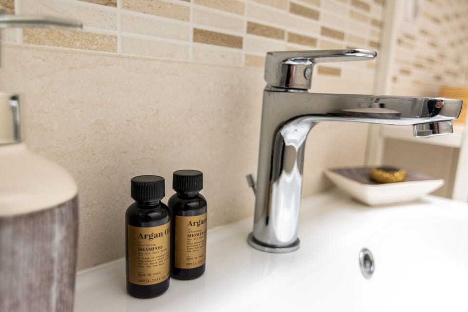 Bathroom amenities