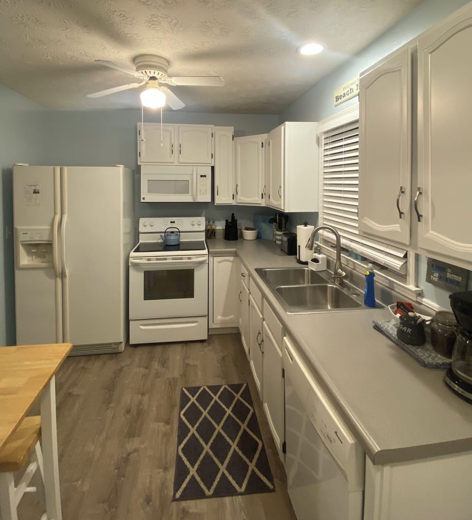 Fully stocked kitchen for preparing all of your meals!  (+ full size fridge!)