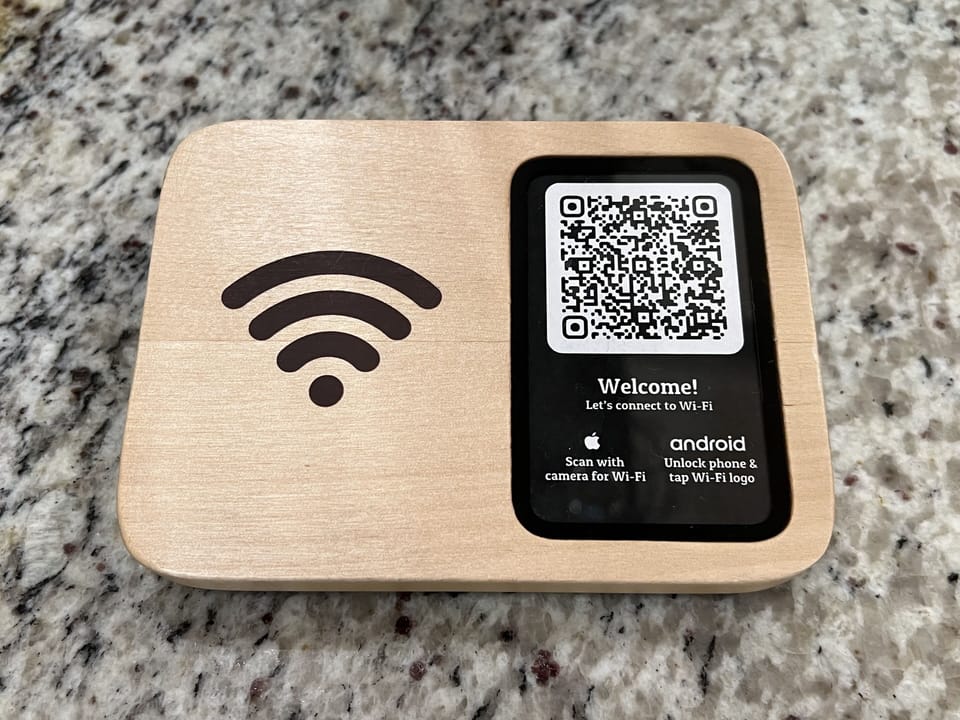Automatic WiFi connector for iOS and Android devices
