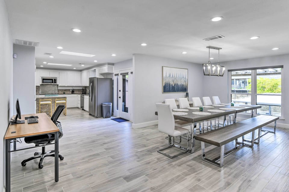 Dining Area | Laptop Workspace