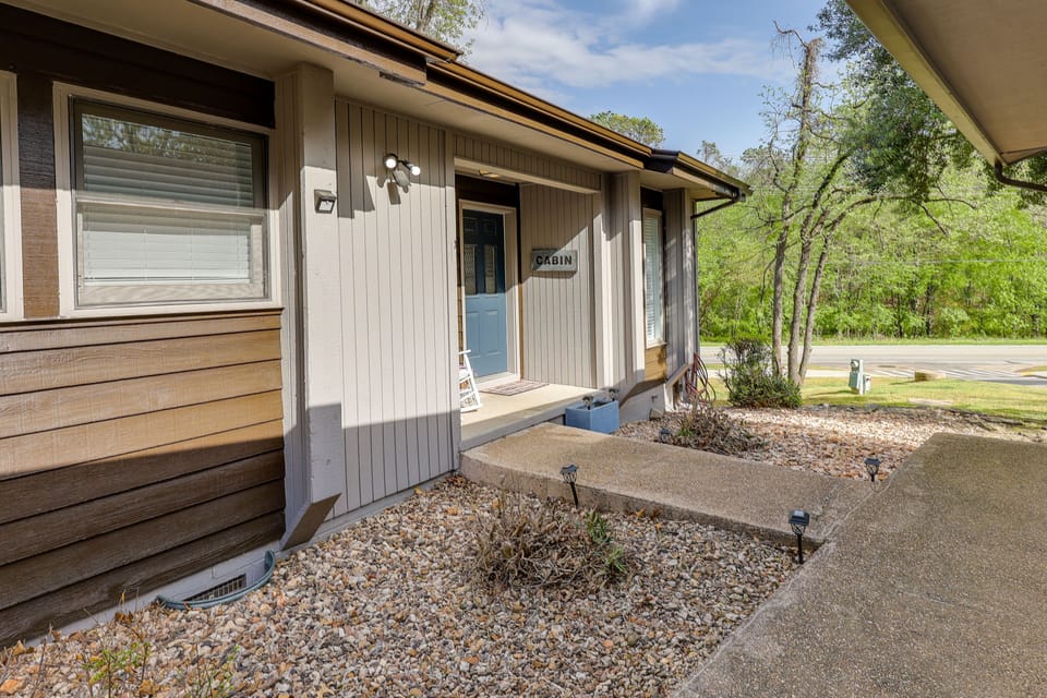 Townhome Exterior | On-Site Biking & Hiking Trails