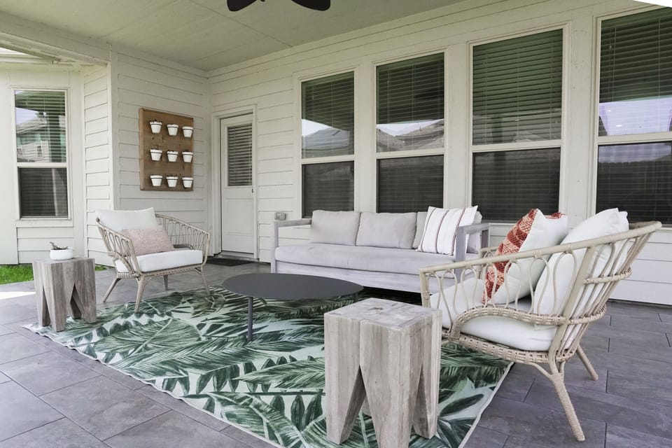 Covered Patio with Outdoor Seating Area
