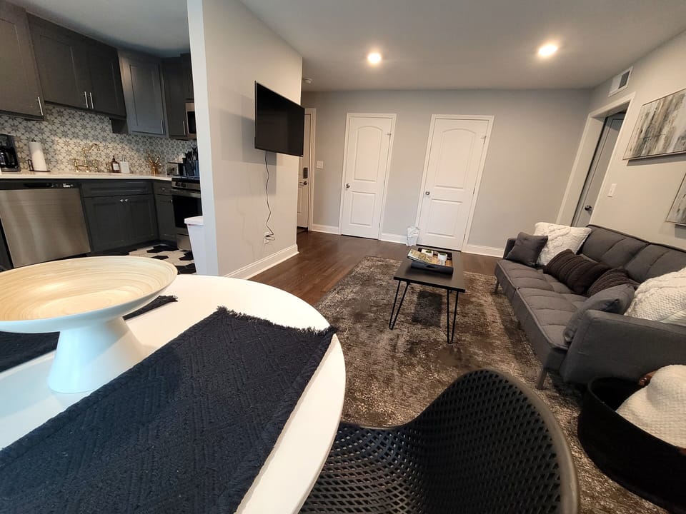 Cozy well-appointed LR w/ dining area and full kitchen w/gas stove. W/D in unit