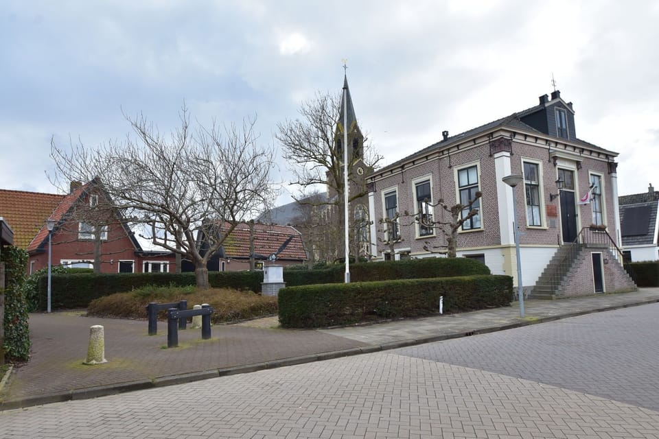 Immediate Surroundings [winter] (<1 km)