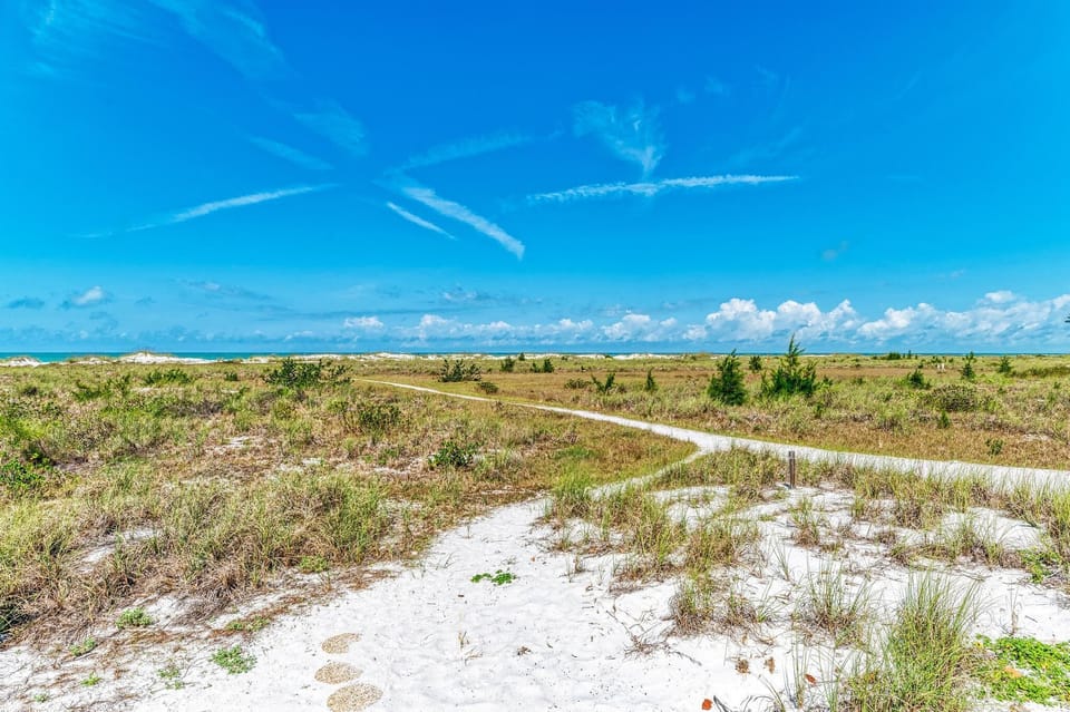 Mango Beach House Beach (2)