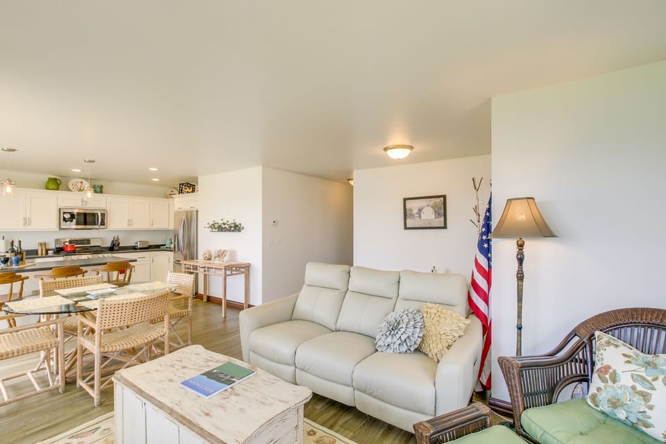 Living Room | Central A/C | 3 Twin Cots Available