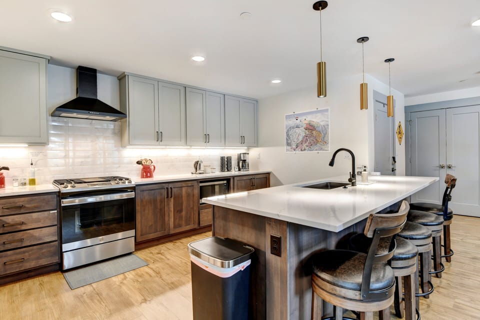 Gorgeous Fully Equipped Chef's Kitchen