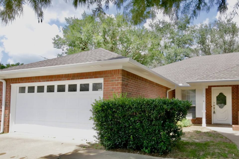 private duplex entrance