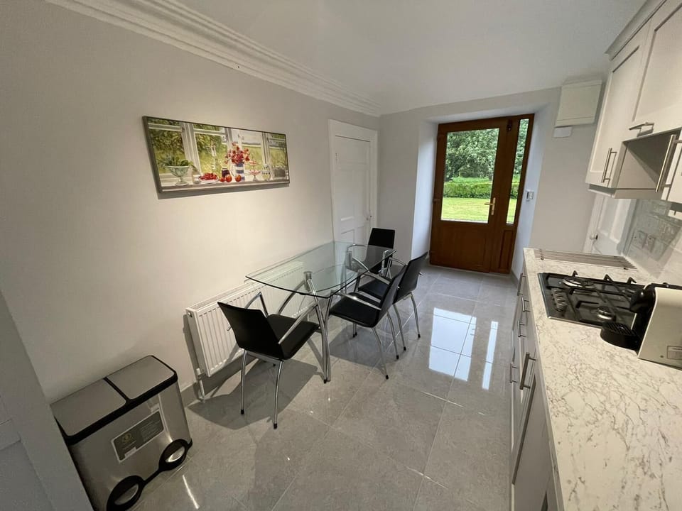 Overview of kitchen and dining area