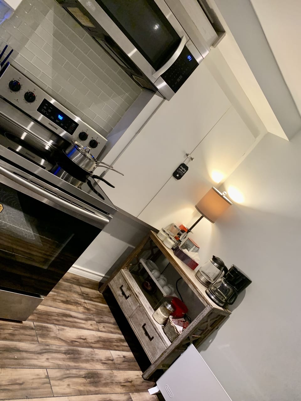 Kitchenette.