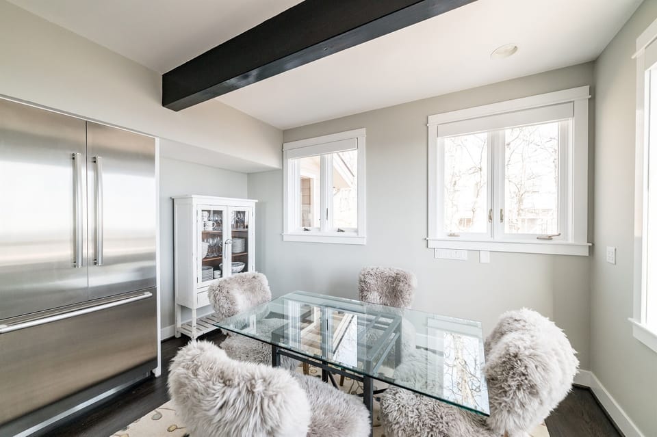Breakfast nook