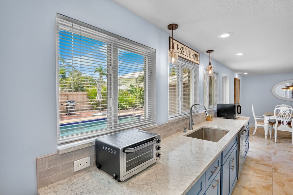 Fully equipped kitchen