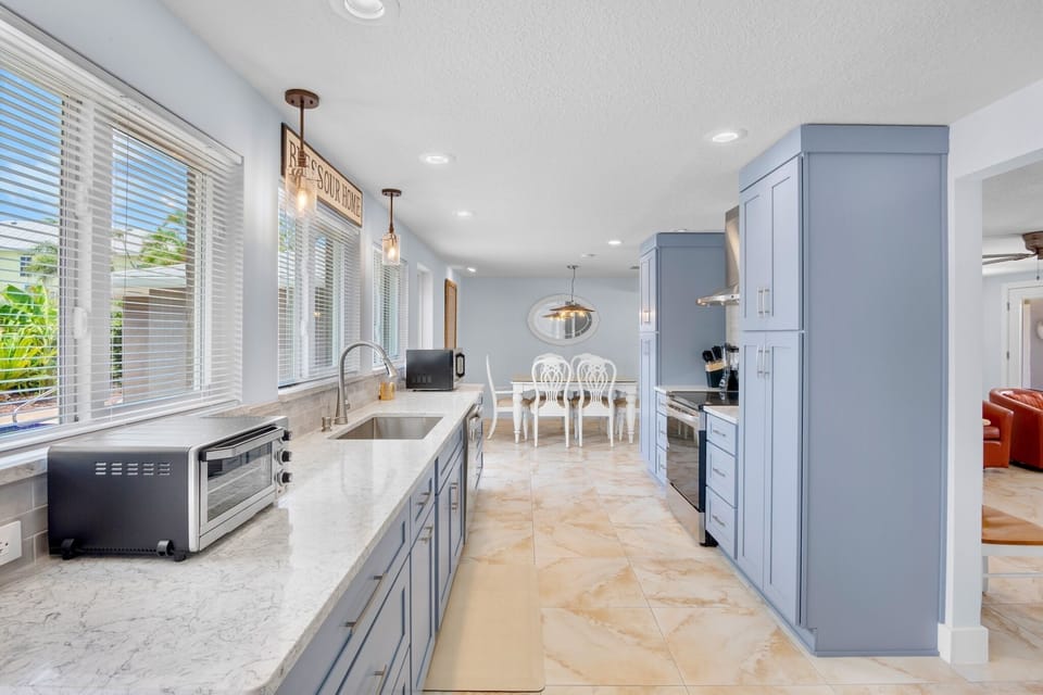 Fully equipped kitchen