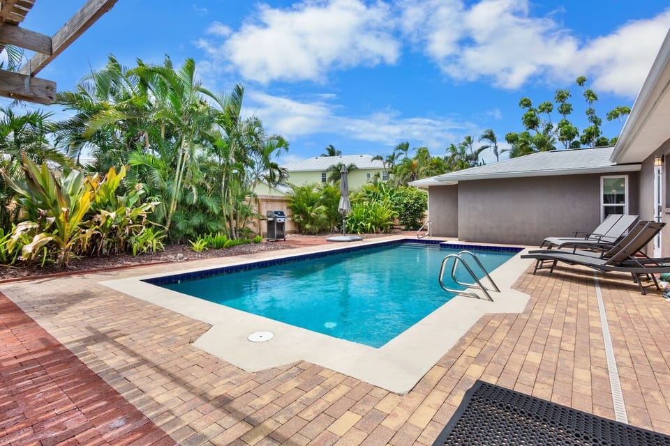 Private Pool with Sun Loungers