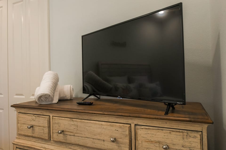 Third Bedroom Tv