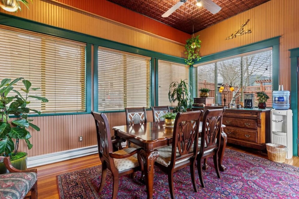 Communal lounge