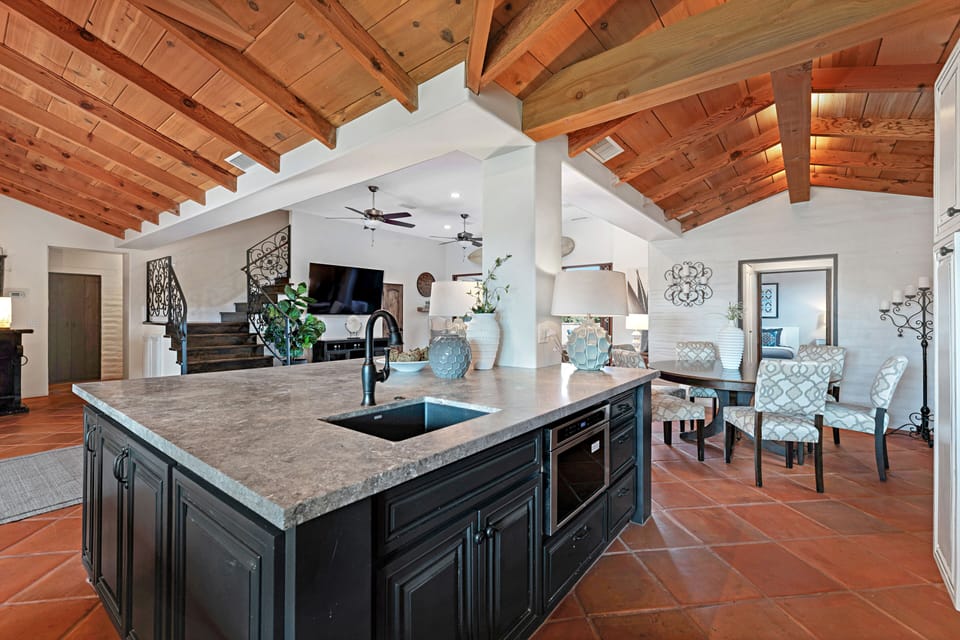 The perfect kitchen to still connect with friends while cooking