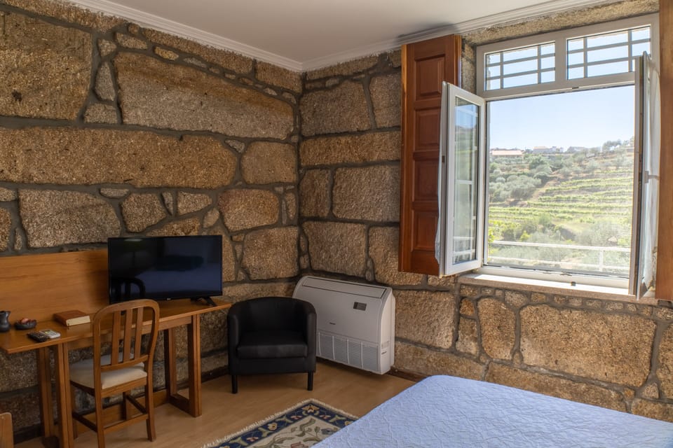 QUARTO C/ CASA DE BANHO PRIVATIVA
