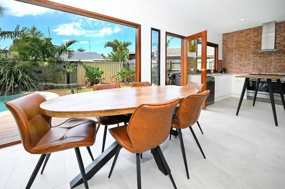 Open plan kitchen dining room