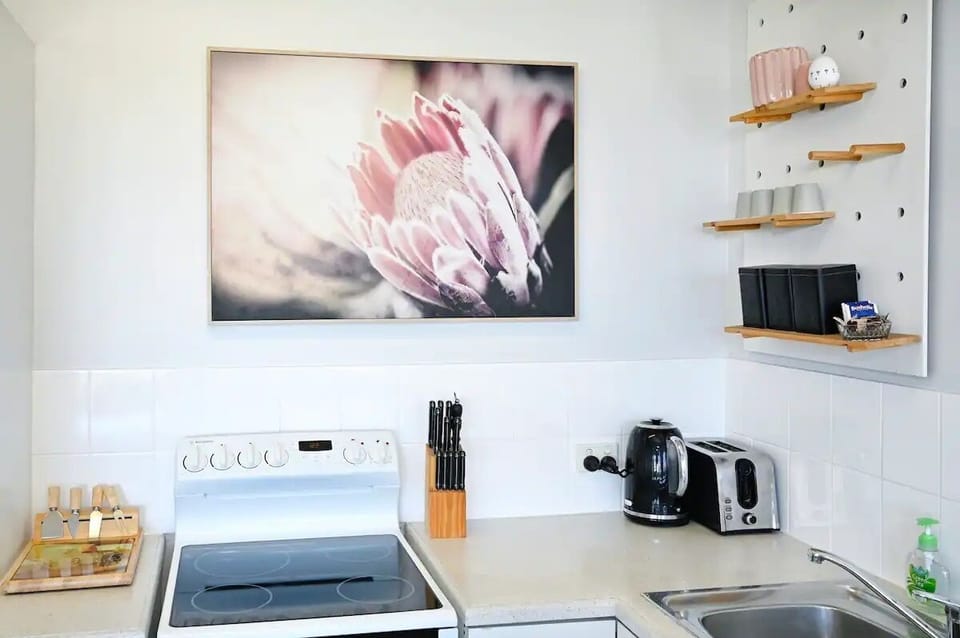 Stylish, well equipped modern kitchen