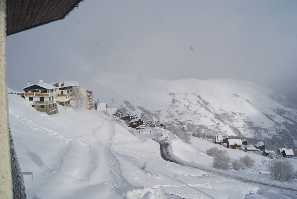 Snow and ski sports